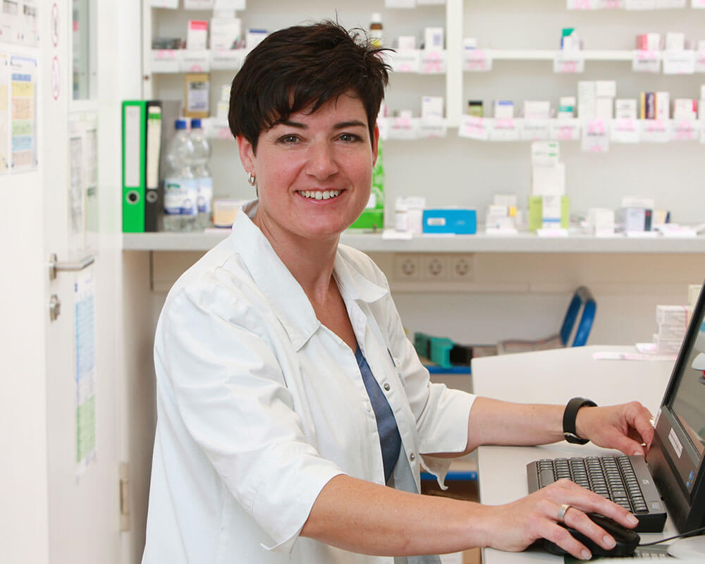 aoptheke-abtsgmuend-mitarbeiter-blum Apotheke Abtsgmünd - Alexandra Blum, PKA